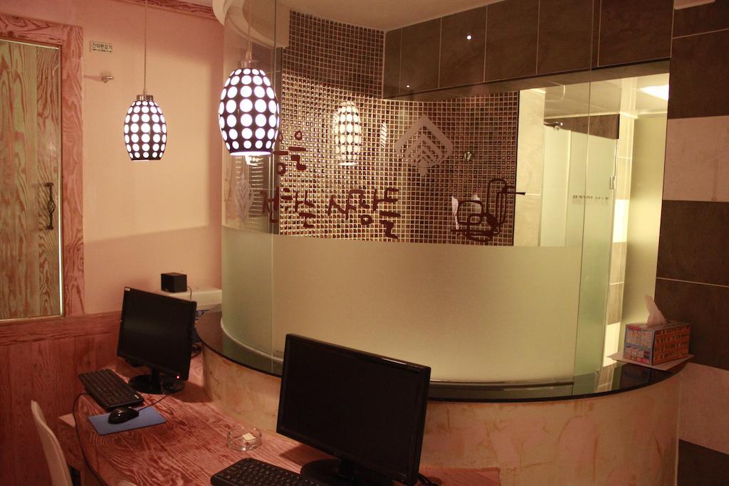 Max Hotel Тэджон Экстерьер фото