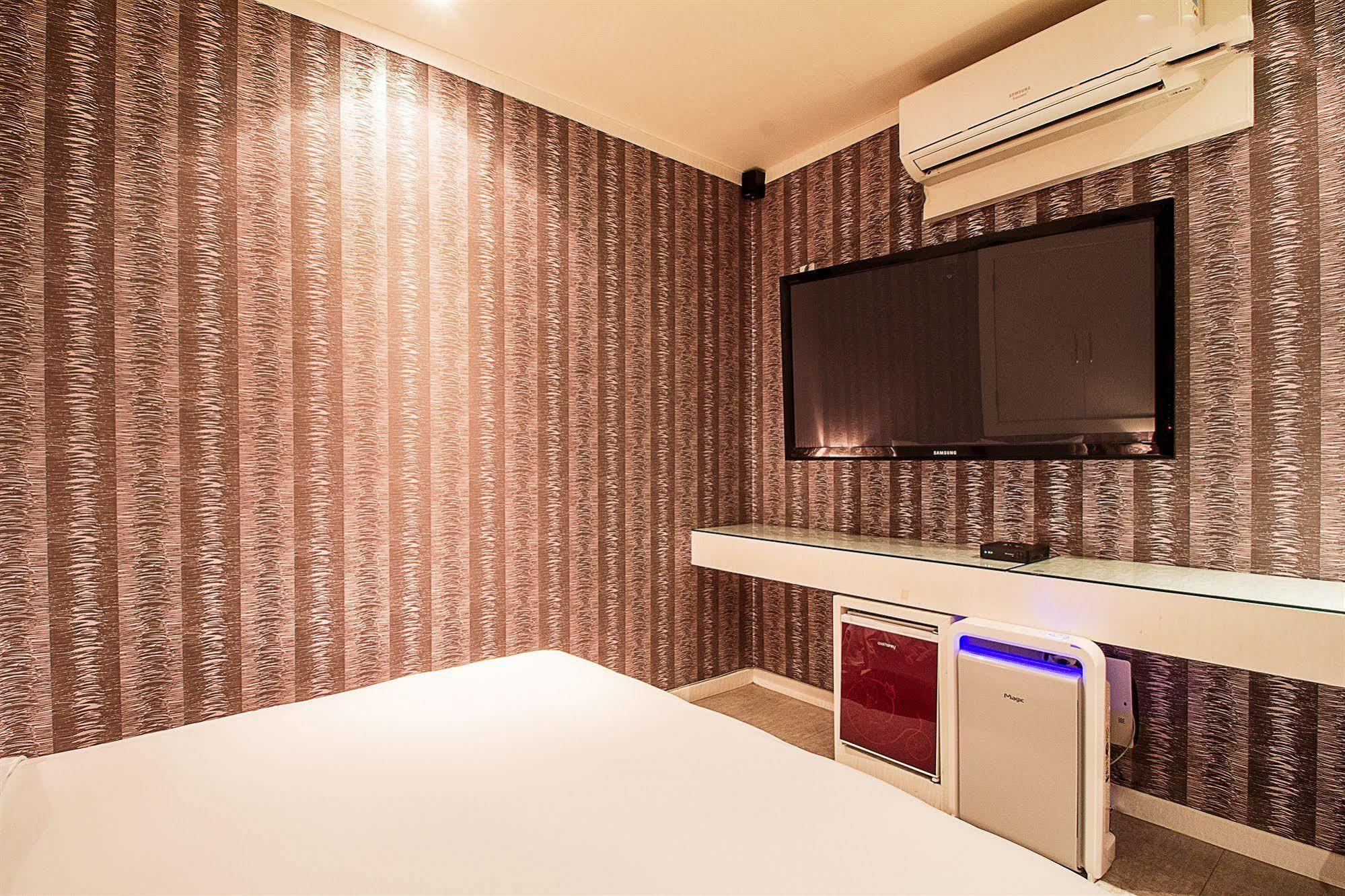 Max Hotel Тэджон Экстерьер фото